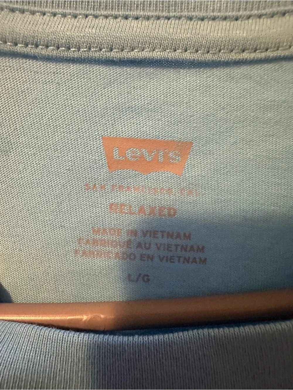 Levi's Light Blue Short-Sleeve Tee with Sunset Sailboat Graphic Mens size Large